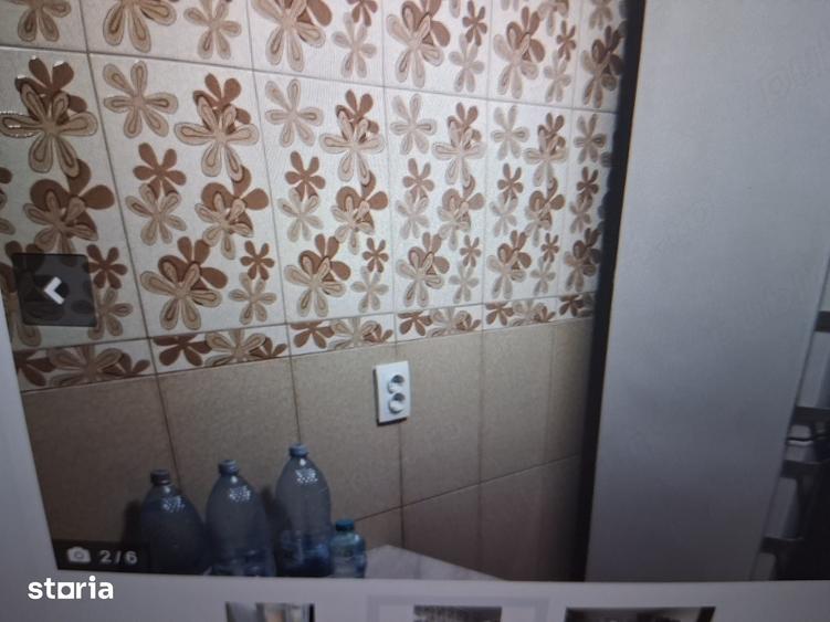 Apartament cu 2 camere semidecomandat în Tei