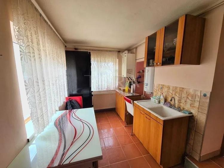 Casă individuală cu 3 camere cu Canalizare în Florești
