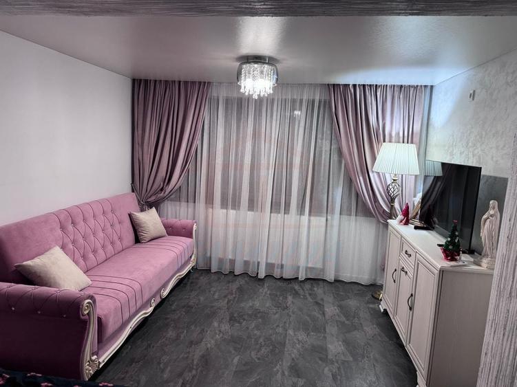 Apartament cu 3 camere decomandat, mobilat în Mazepa 1