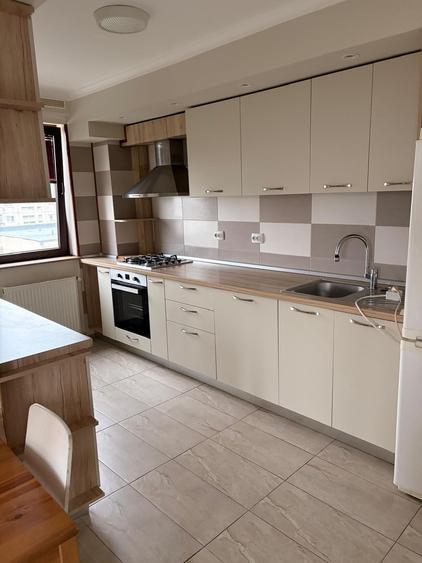 Apartament cu 2 camere semidecomandat în Olteniței