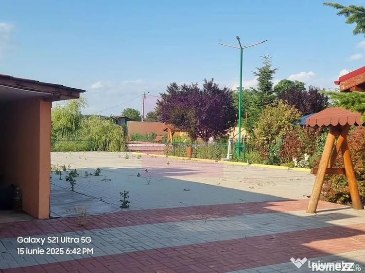 Casă cu 7 camere cu Teren 6000 Mp în Teișori