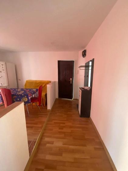 Apartament cu 2 camere semidecomandat în Frata
