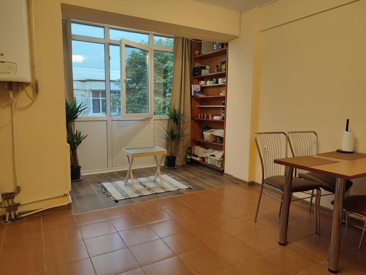 Apartament cu 2 camere decomandat, mobilat în Tătărași