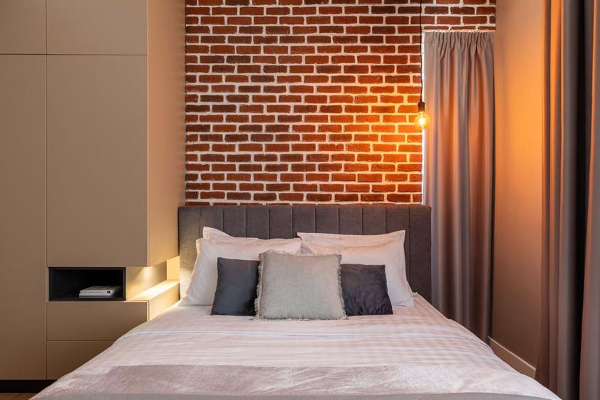 Apartament cu 2 camere, mobilat în P-ța Universității