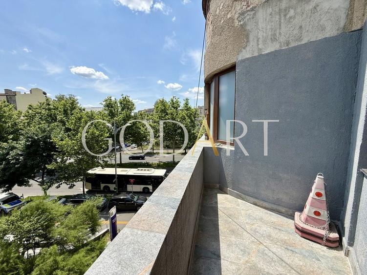 Apartament cu 5 camere decomandat în Dorobanți