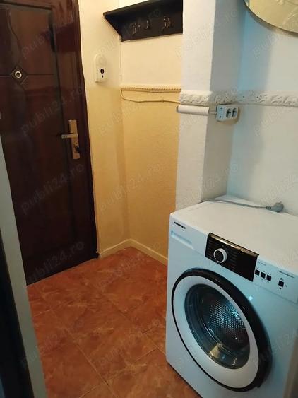 Garsonieră semidecomandată în Micro 19