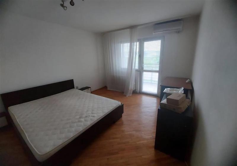 Garsonieră decomandată, mobilată în Gară