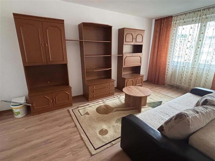 Apartament 2 camere, decomandat, cu parcare, etaj intermediar-Grivitei - 1