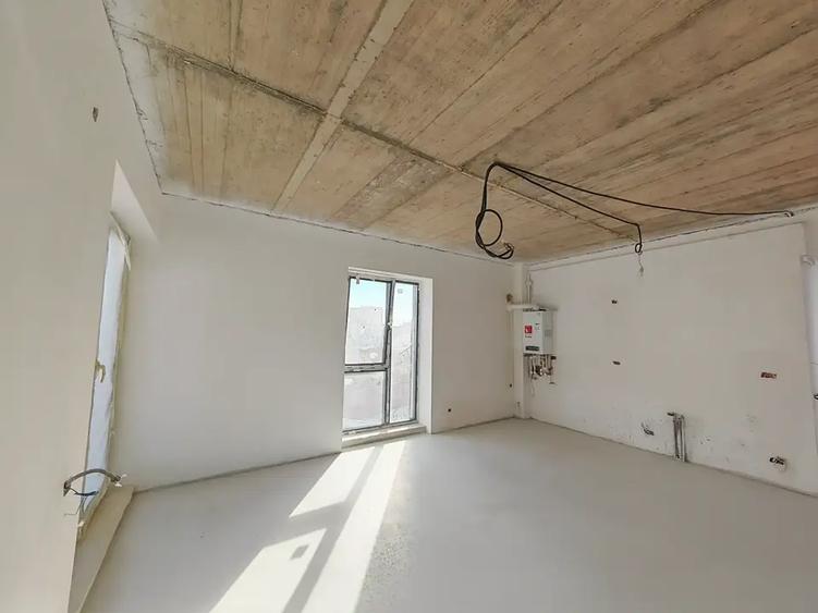 Apartament cu 3 camere decomandat în Eminescu