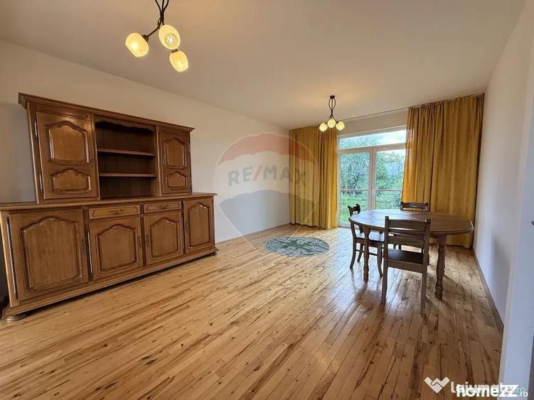 Casă cu 5 camere cu Teren 100 Mp în Florești