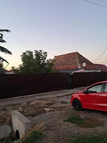 Casă cu 2 camere cu Teren 462 Mp în Olari