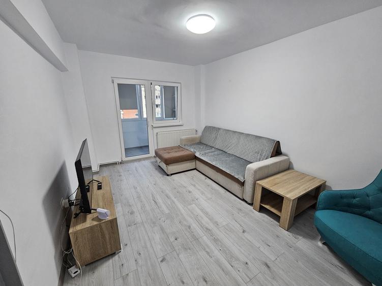 Apartament cu 2 camere decomandat în Răcădău