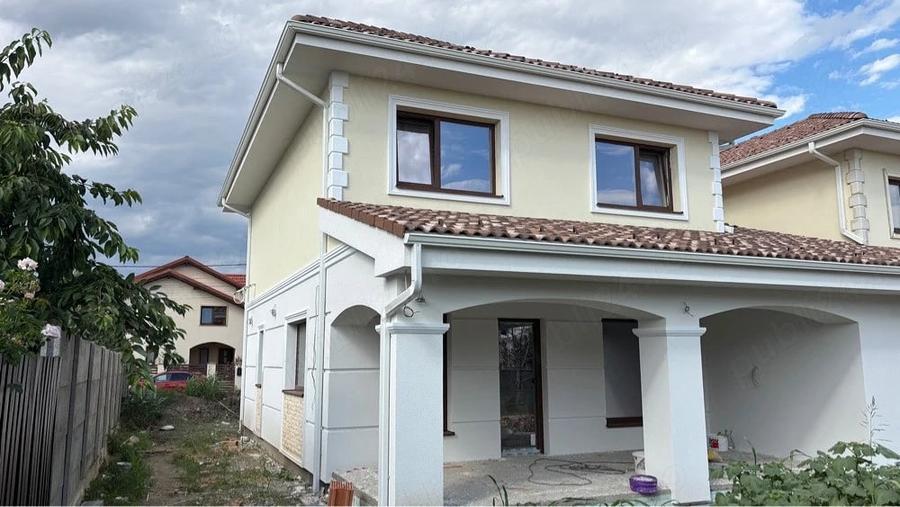 Casă cu Teren 300 Mp în Dumbrăvița