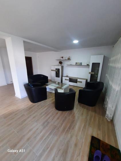 Casă cu 4 camere în Central