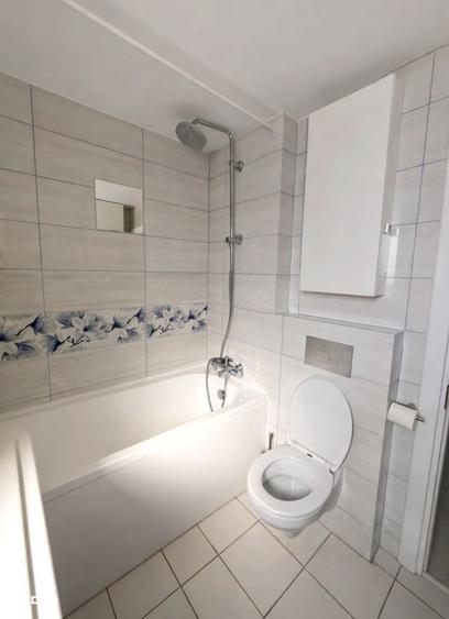 Casă cu 4 camere cu Teren 60 Mp în Pipera