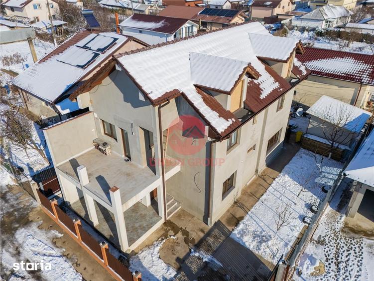 Casă cu 5 camere cu Teren 320 Mp în Valu lui Traian