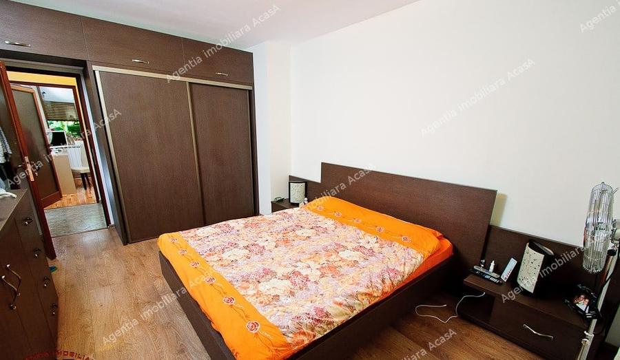 Apartament cu 3 camere decomandat, mobilat în Mazepa 1