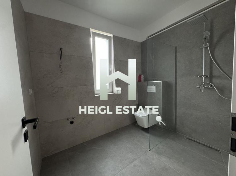 Duplex cu 5 camere cu Canalizare în Dumbrăvița