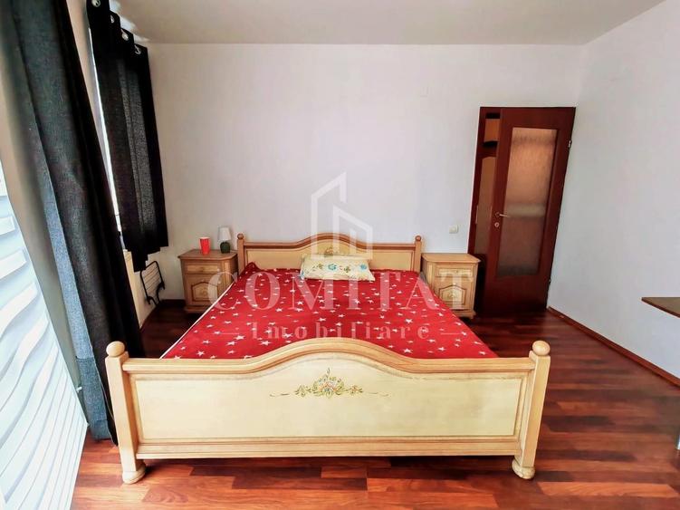 Apartament cu 2 camere semidecomandat, mobilat în Zorilor