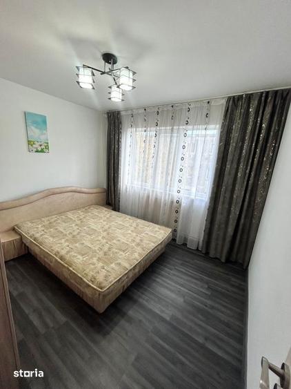 Apartament cu 3 camere în Traian