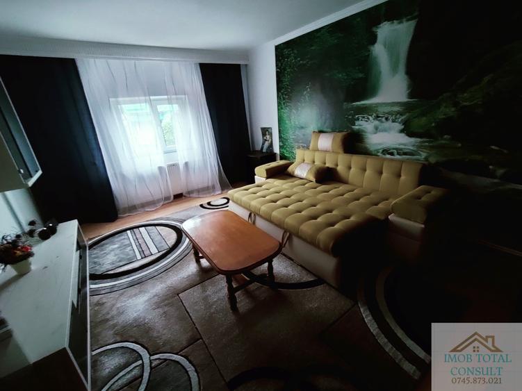 Casă individuală cu 6 camere cu Teren 1026 Mp în Exterior Nord