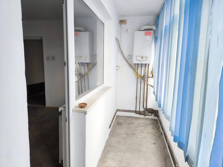 Apartament cu 3 camere decomandat în Vest