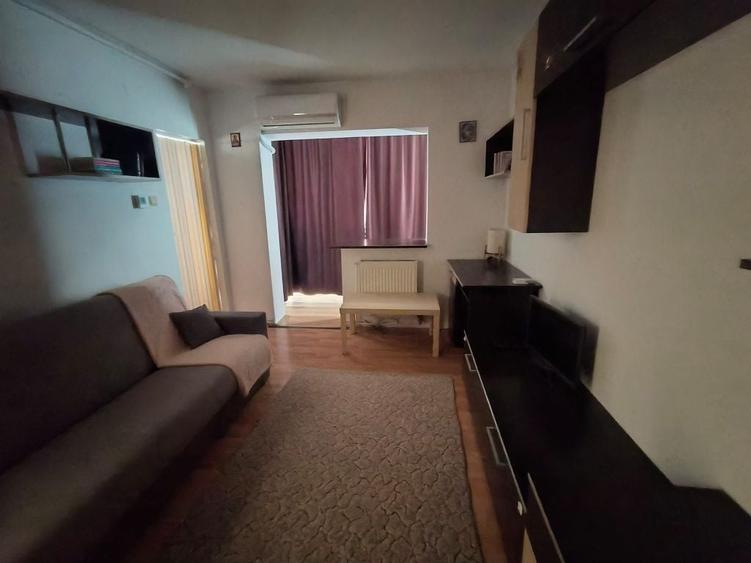 Garsonieră decomandată în Exterior Vest