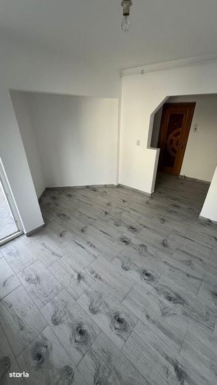 Apartament cu 2 camere RENOVAT ETAJUL 3 !!! zona Micro 16 - 6