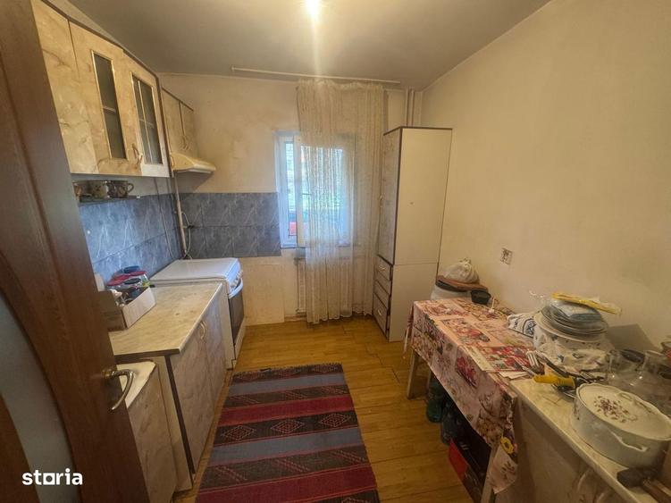 Apartament cu 3 camere decomandat în Dacia