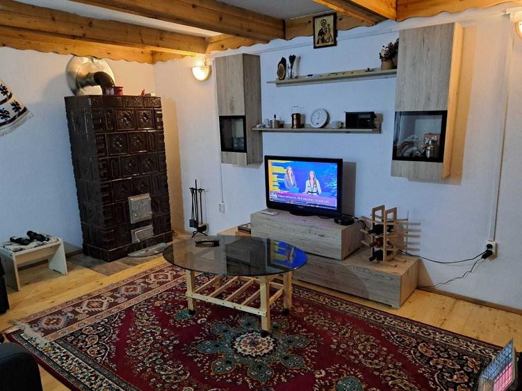 Casă cu 3 camere în Ocoliș