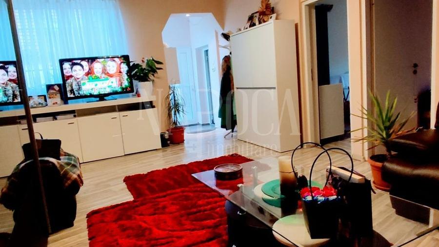Casă individuală cu 3 camere cu Canalizare în Central