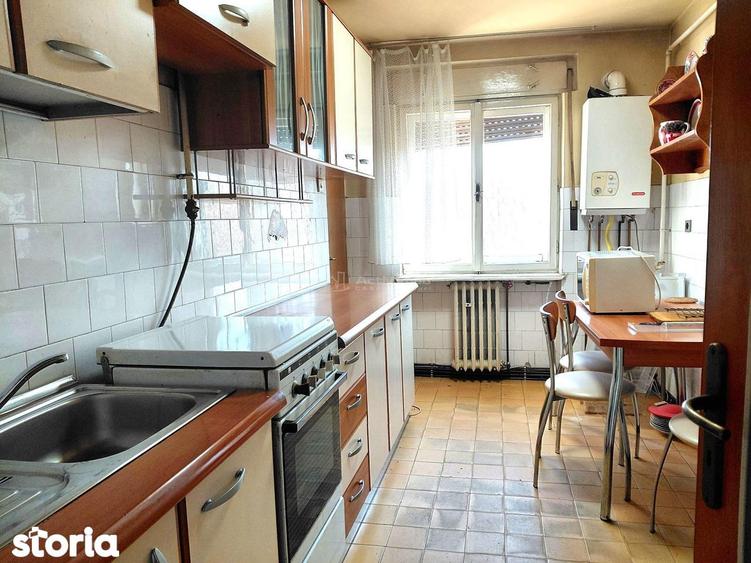 Baia Mare Vanzare | Apartament 3 camere decomandat etaj 3 | Victoriei - 2