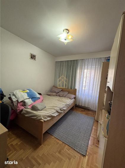 Apartament cu 3 camere în Traian