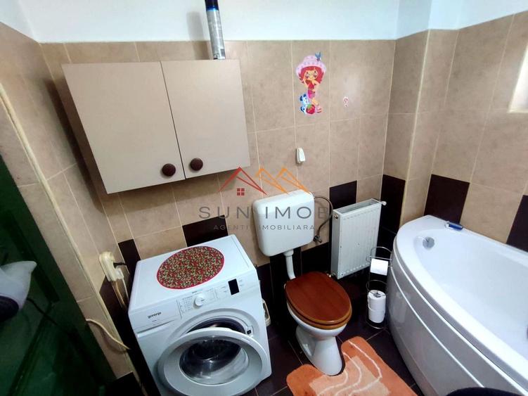 Casă individuală cu 6 camere cu Canalizare în Lac de Verde