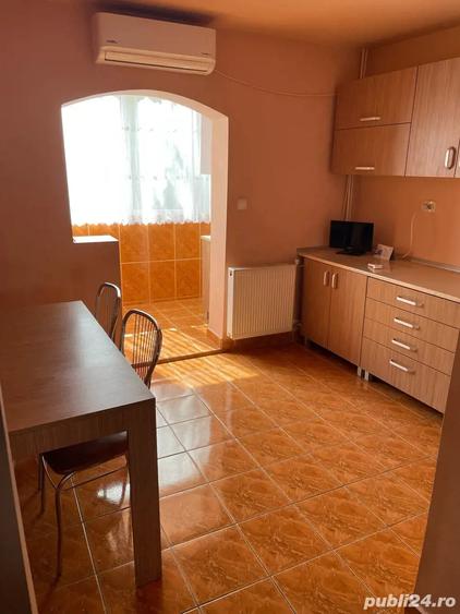 Apartament cu 3 camere decomandat în Rogerius