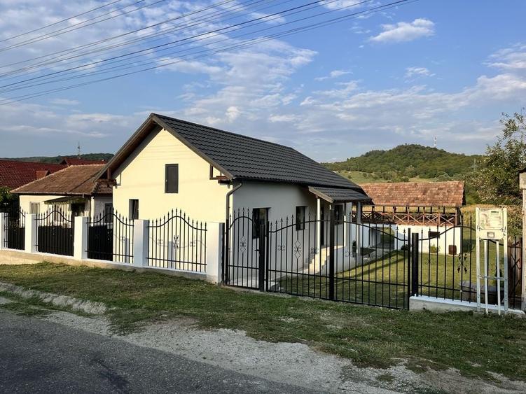 Casă cu 3 camere în Central