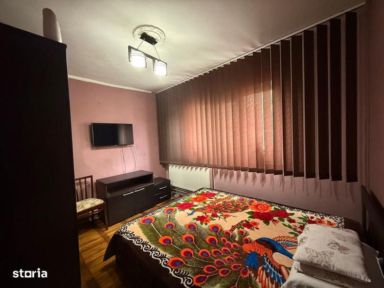 Apartament cu 4 camere decomandat în Poarta 6
