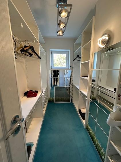 Penthouse cu 4 camere decomandat, mobilat în Băneasa