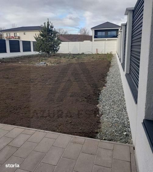 Casă cu 4 camere în Veștem
