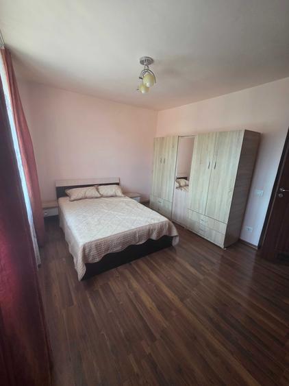 Apartament cu 3 camere decomandat în 9 Mai