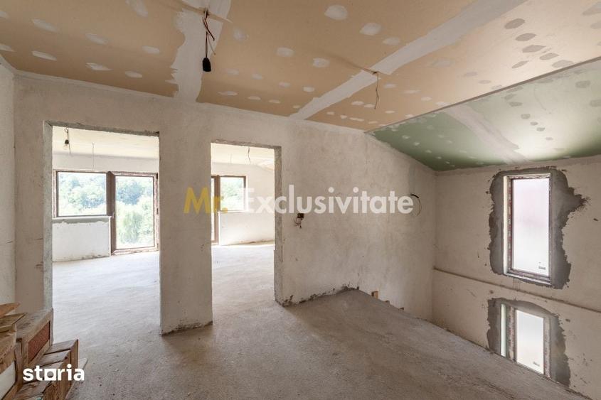 Casă cu 4 camere cu Teren 1012 Mp în Merișani