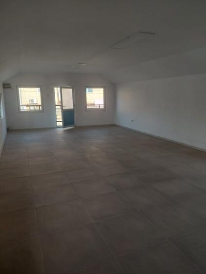Spațiu comercial, de 80 mp, în Central