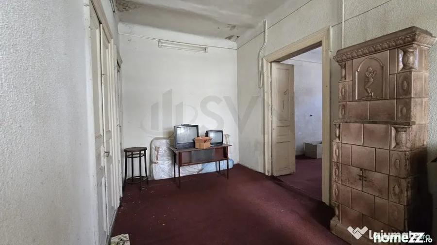 Casă cu 7 camere cu Teren 307 Mp în Victoriei