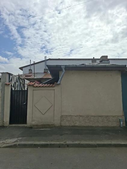 Casă cu 4 camere cu Teren 90 Mp în Baicului