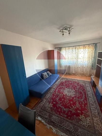 Apartament cu 3 camere, mobilat în Mărăști