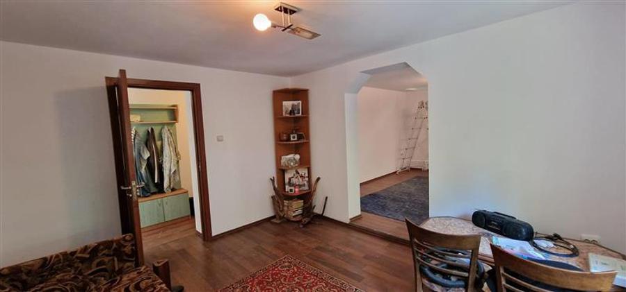 Casă individuală cu 5 camere cu Teren 2122 Mp în Lendt