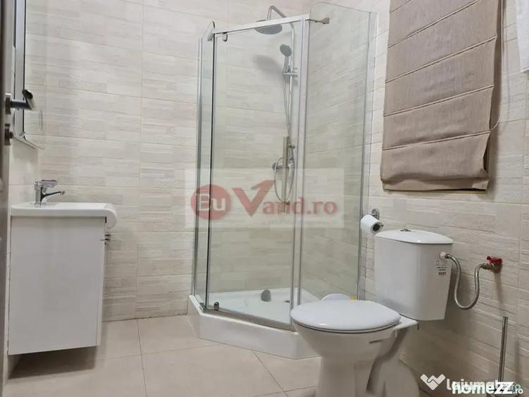 Casă cu 7 camere cu Teren 300 Mp în Faleză