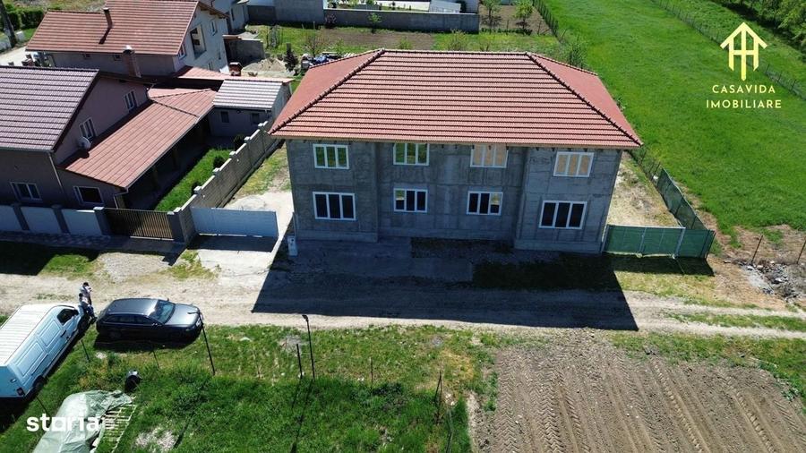 Casă cu 4 camere cu Teren 220 Mp în Central