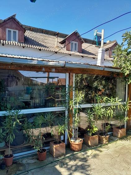Casă cu 7 camere cu Teren 1420 Mp în Dumbrava