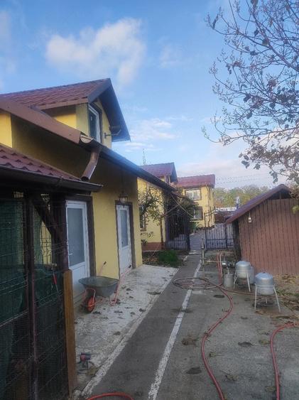 Casă cu 12 camere cu Teren 2230 Mp în Tăriceni